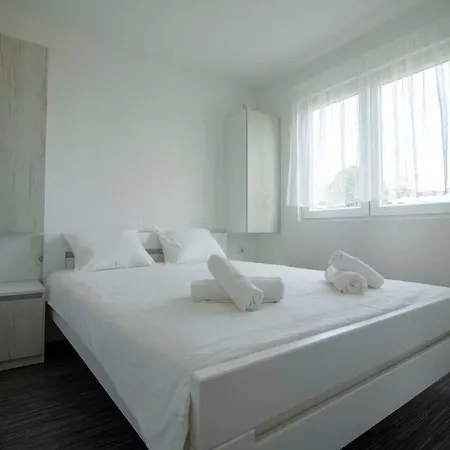 Kamp Mara Mobile House Ivana Pakoštane