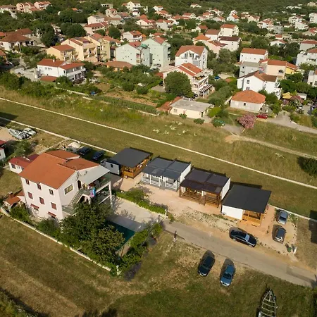 Apartment Kamp Mara Mobile House Ivana *